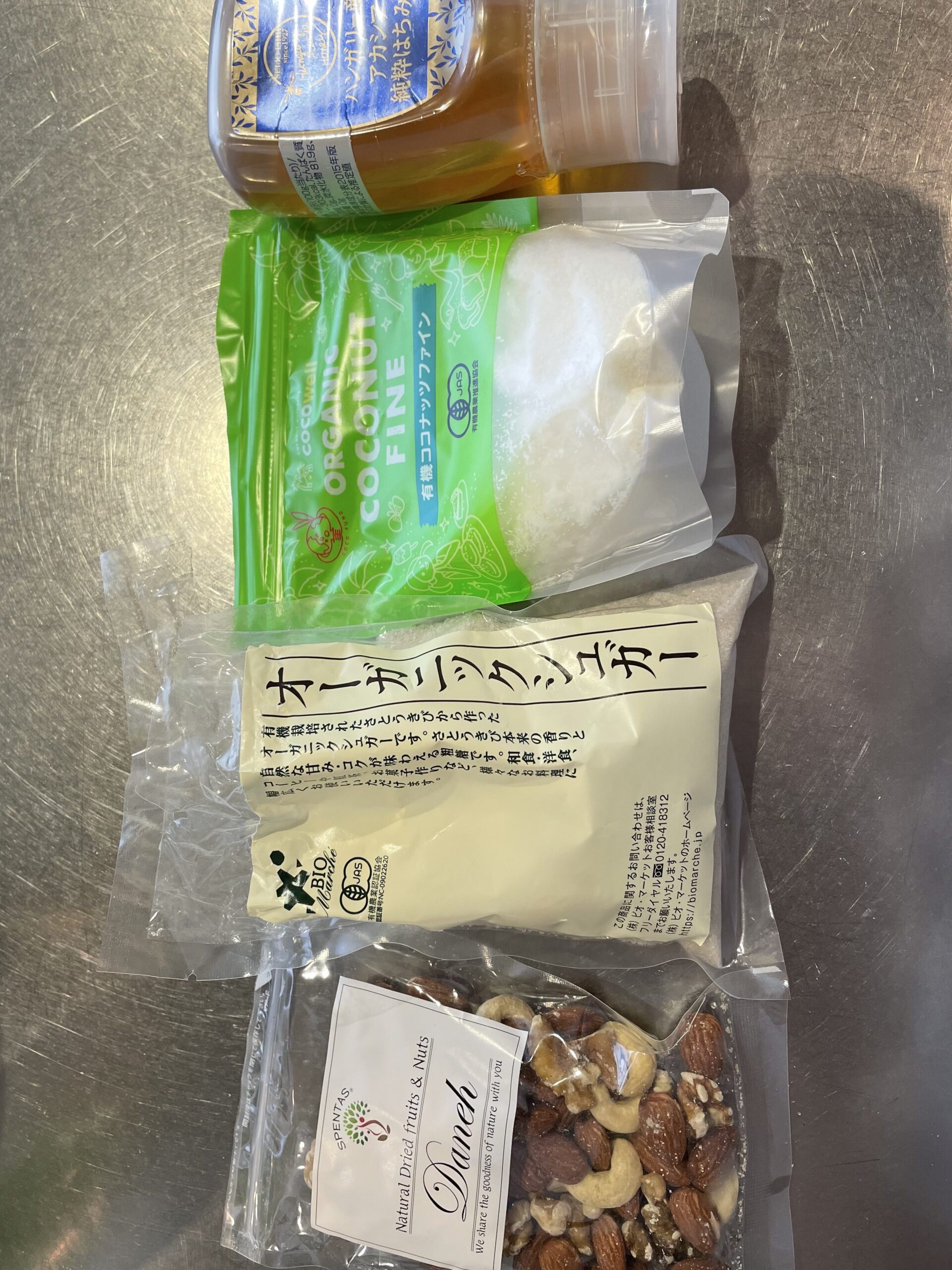 手作りグラノーラの材料